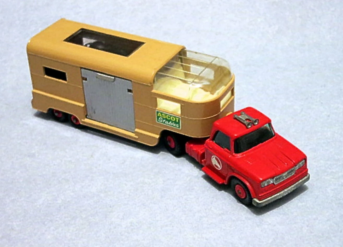 Articulated Horse Van