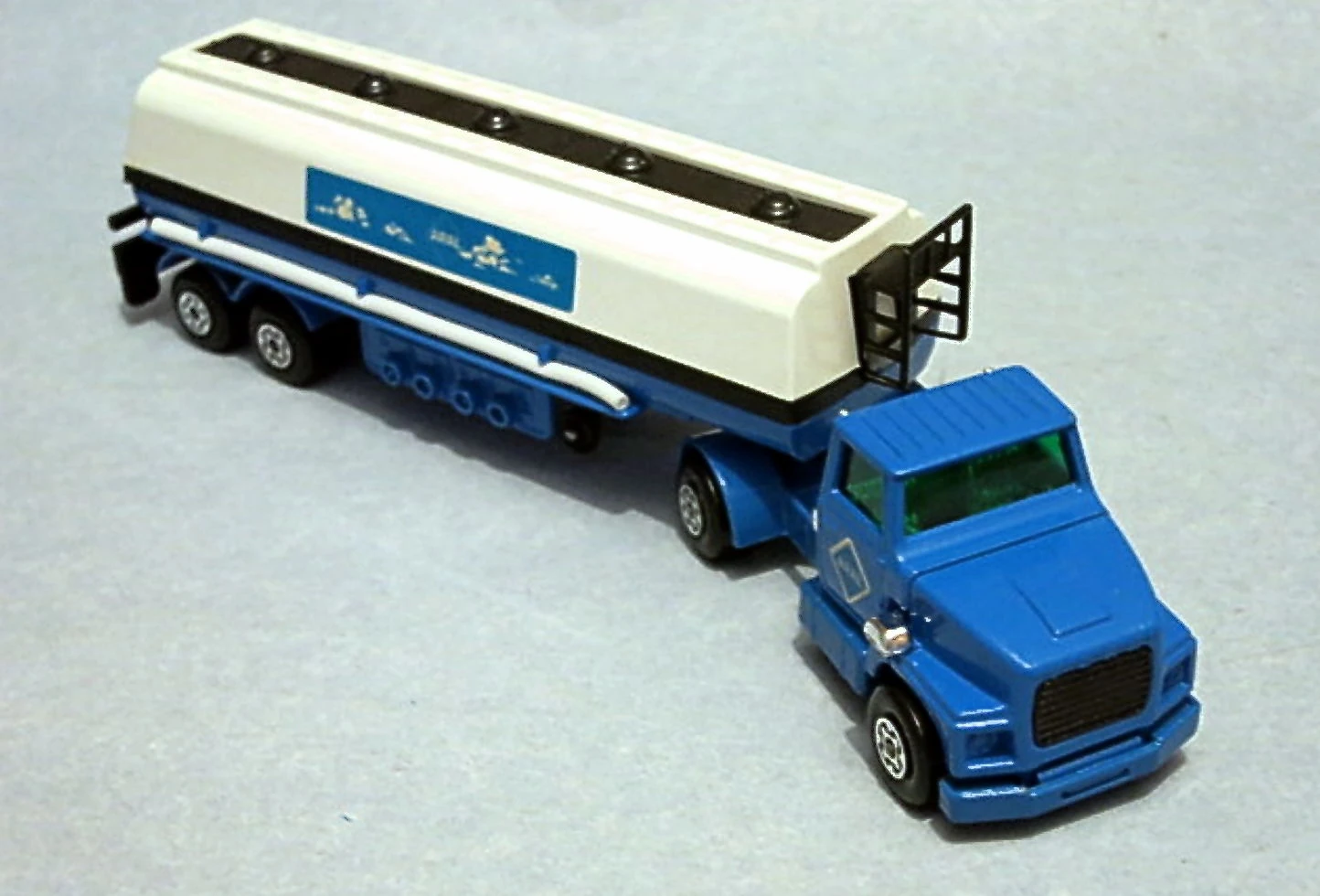 Articulated Petrol Tanker Ford LTS